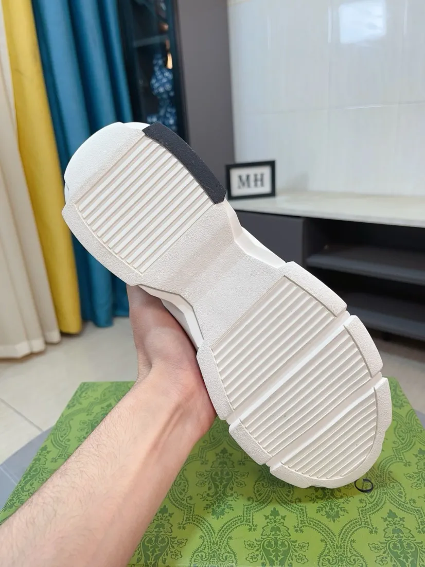 Men's shoes 💰560🌹🌹GUCCI [Gucci] New high-end brand of men's shoes, the latest fashionable casual men's shoes, trendy and versatile, relaxed and sporty style, uppers imported from Italy, first-layer cowhide, genuine leather lining, and ultra-fine workmanship. Original personalized fashionable rubber wear-resistant outsole, light and comfortable on the foot, size 38-44